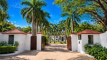 Bagian depan properti