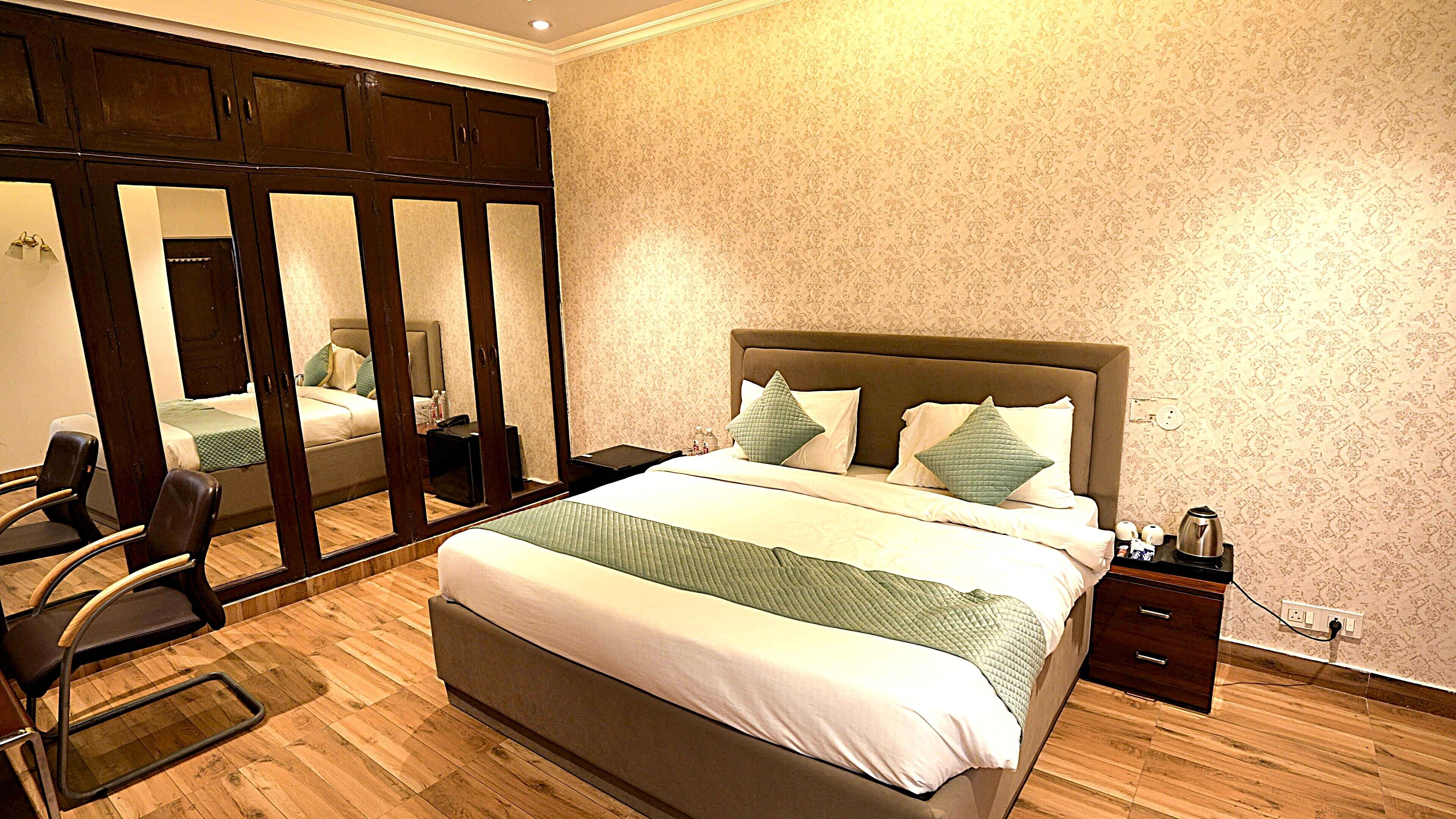 Deluxe Room | Free WiFi, bed sheets