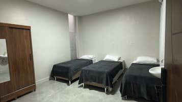 Habitación triple Confort, baño privado | Wifi gratis