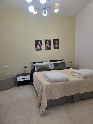 1 bedroom, iron/ironing board, Internet, bed sheets - Dancardi outbuilding room  (Quartu Sant'Elena)
