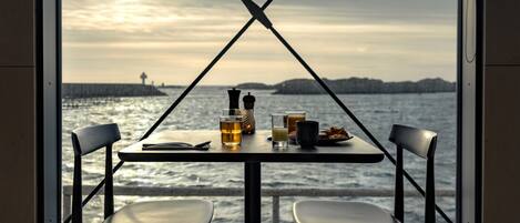 Desayuno buffet diario (NOK 300 por persona)