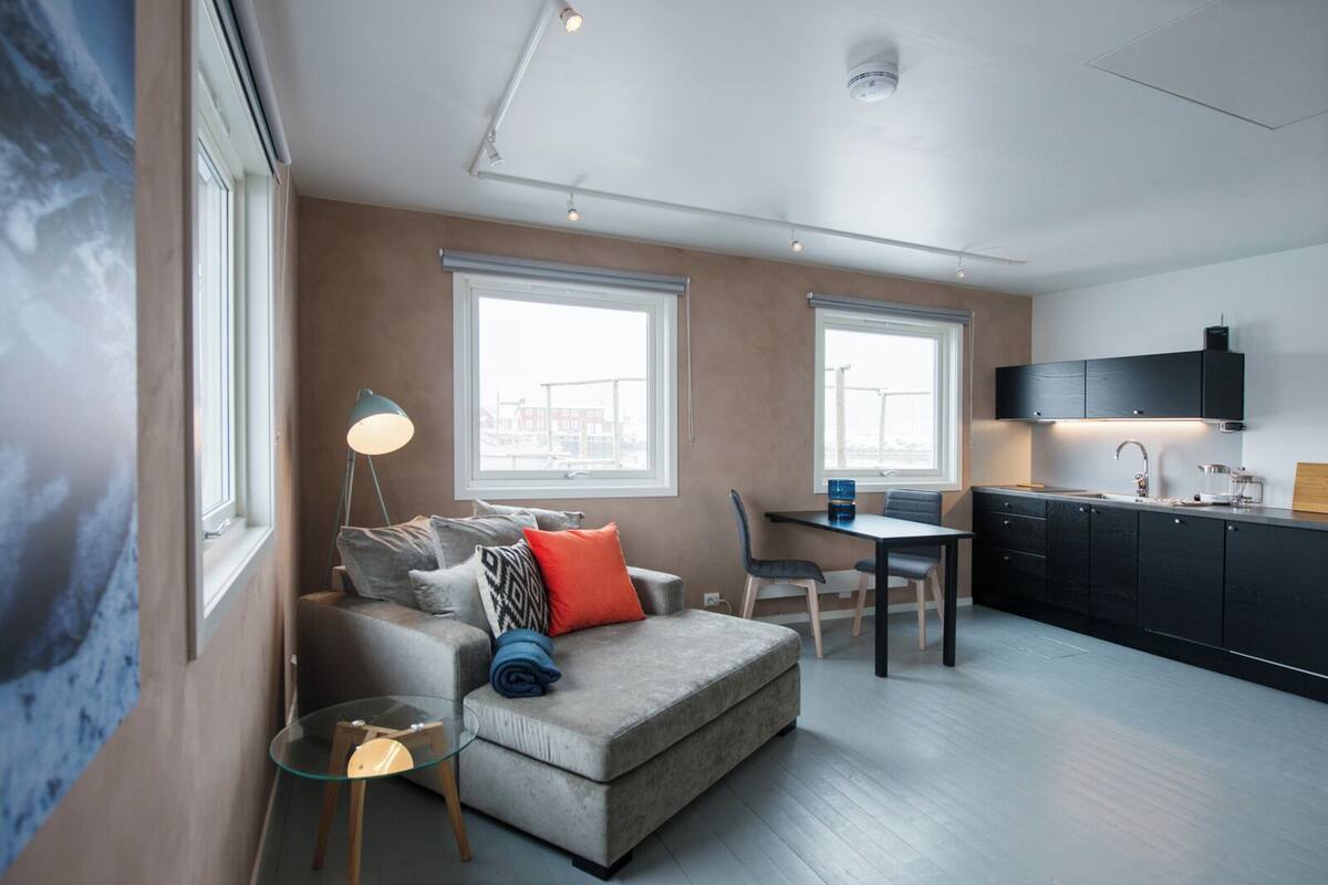 Hytte, sjøutsikt (Myklebustbua #4) | Strykejern/-brett og wi-fi (inkludert)