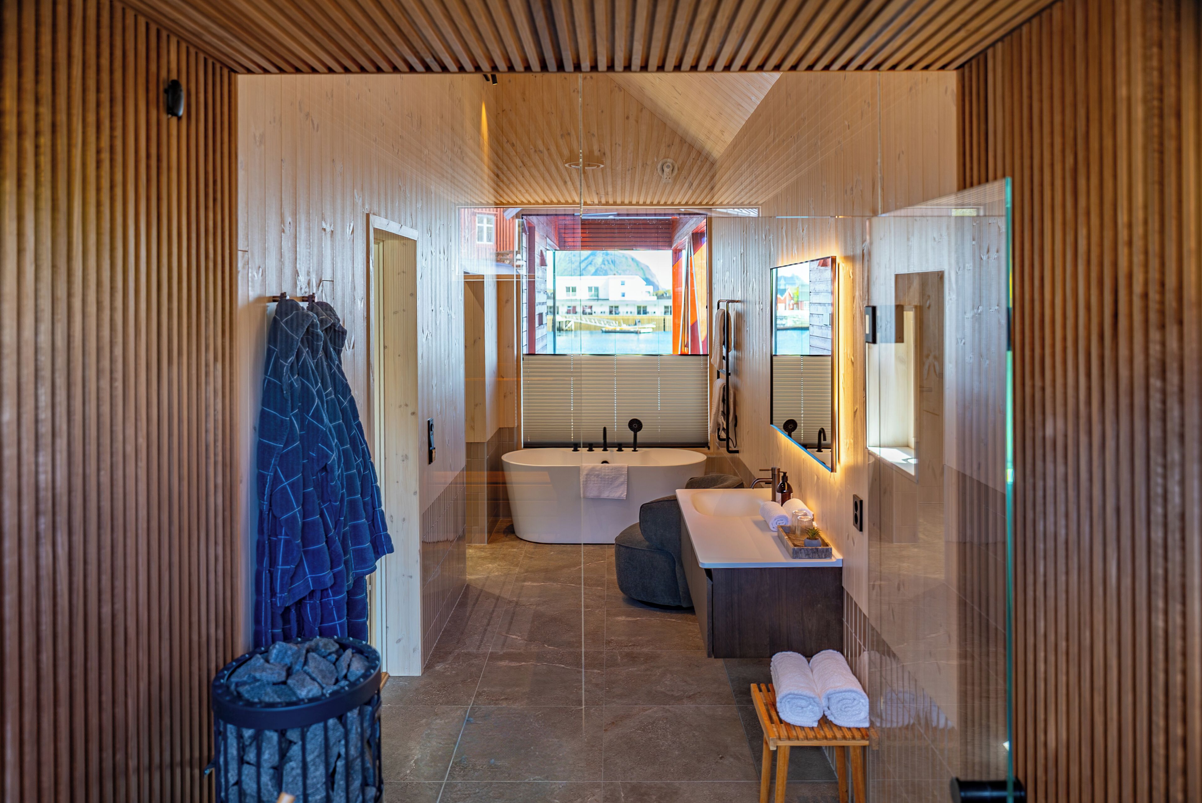 Suite, 1 kingsize-seng, badstue, utsikt mot bukt (Hattvika Elements) | Dypt badekar