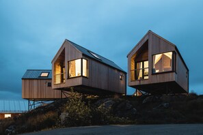 Free WiFi, bed sheets - Hattvika Lodge  (Vestvagoy)