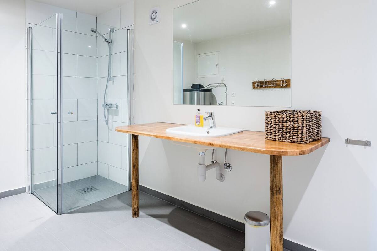 Hytte, 2 soverom, sjøutsikt (Sørbua #1) | Bad | Hårføner, håndklær, såpe og sjampo