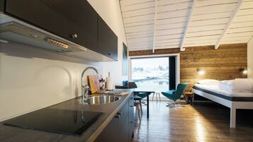 Studio, kjøkken (Myklebustbua #3) | Eget kjøkken | Oppvaskmaskin og kjøkkenutstyr