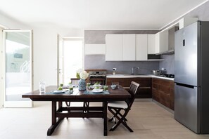 Kühlschrank, Ofen, Herdplatte