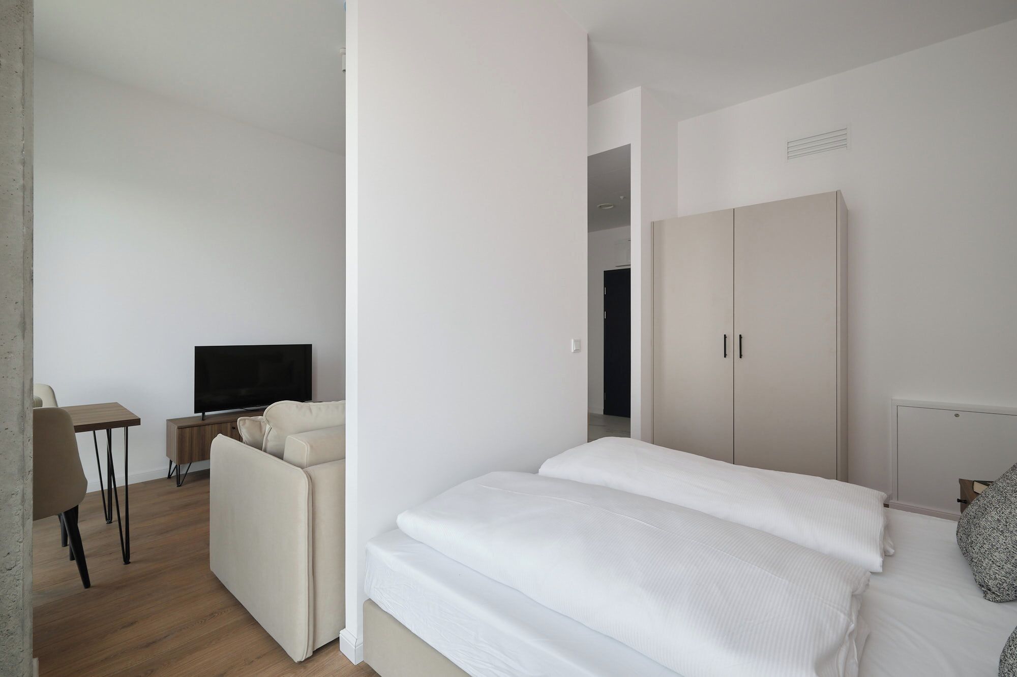 City Apartment | Free WiFi, bed sheets