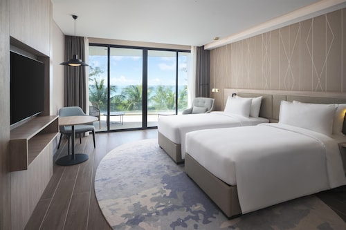 Radisson Blu Resort, Phuket Mai Khao Beach
