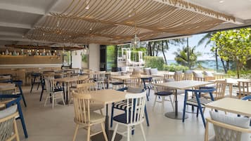 Bar auf der Dachterrasse