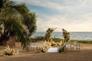 Outdoor wedding area - Radisson Blu Resort, Phuket Mai Khao Beach (Mai Khao)