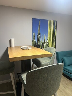 Dining - Le Petit Océan - Studio Trio (Saint-Brevin-les-Pins)