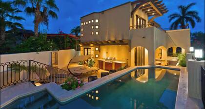 Marbella Lane - PrimeVilla n Modern Home