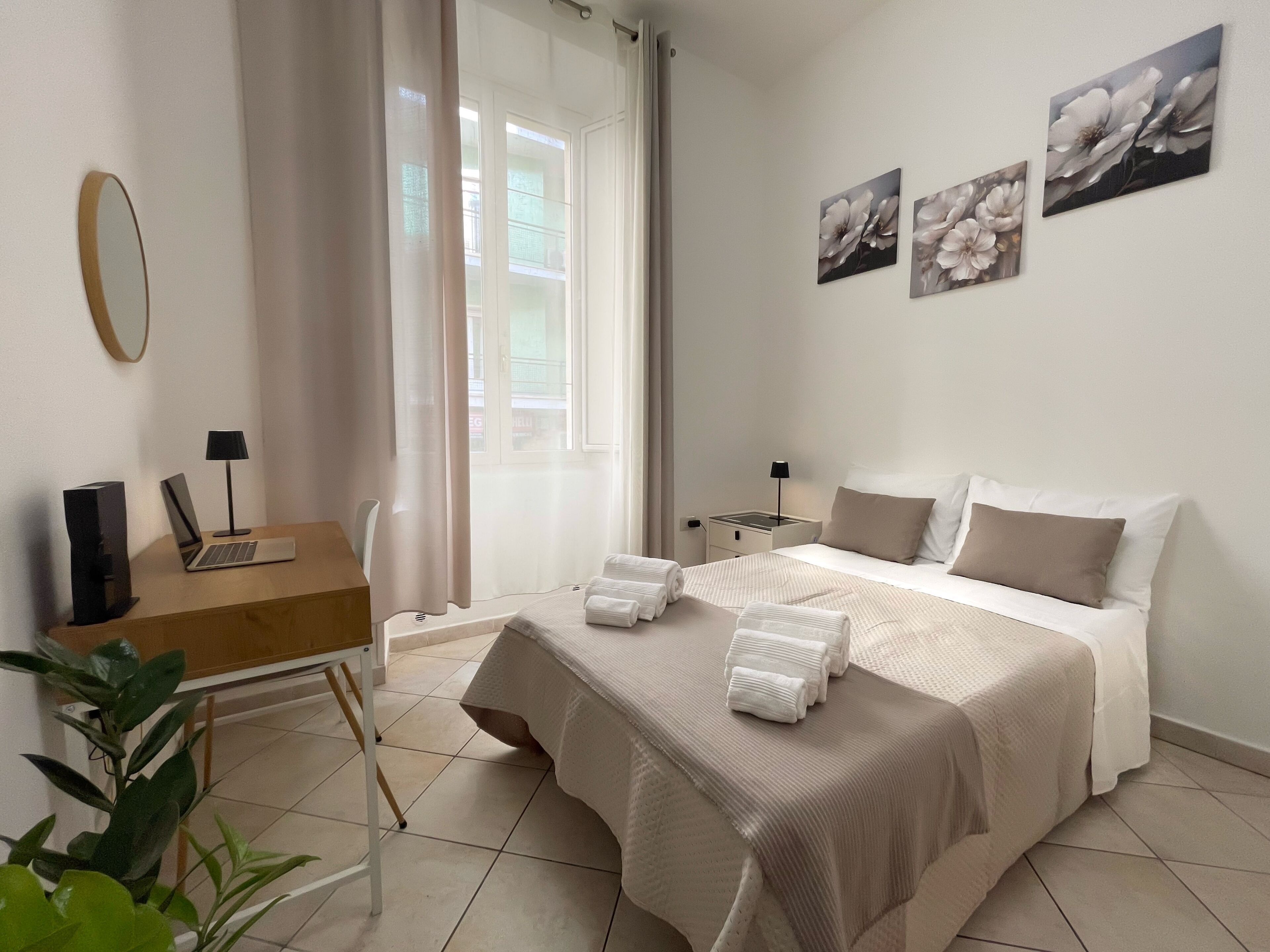 3 bedrooms, desk, iron/ironing board, free WiFi