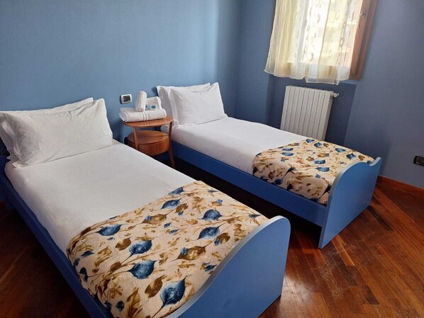 Tabla de planchar con plancha 