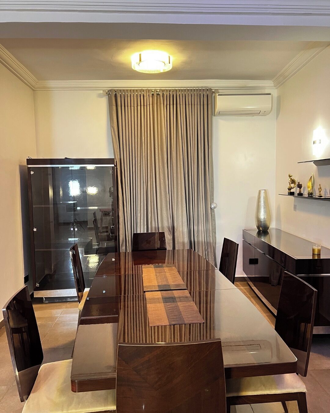 标准公寓, 阳台, 城市景观 | 用餐