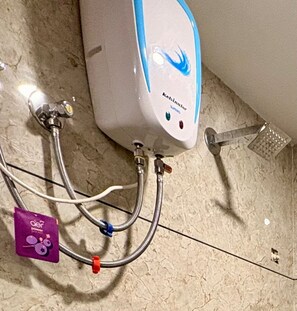 Bruser, gratis toiletartikler, håndklæder, Sæbe