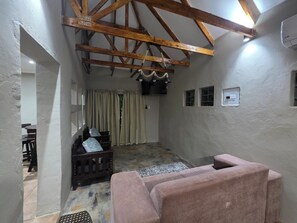 Nhà gỗ Superior, quang cảnh vườn | Khu phòng khách