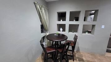 Superior Chalet, Garden View | Dining