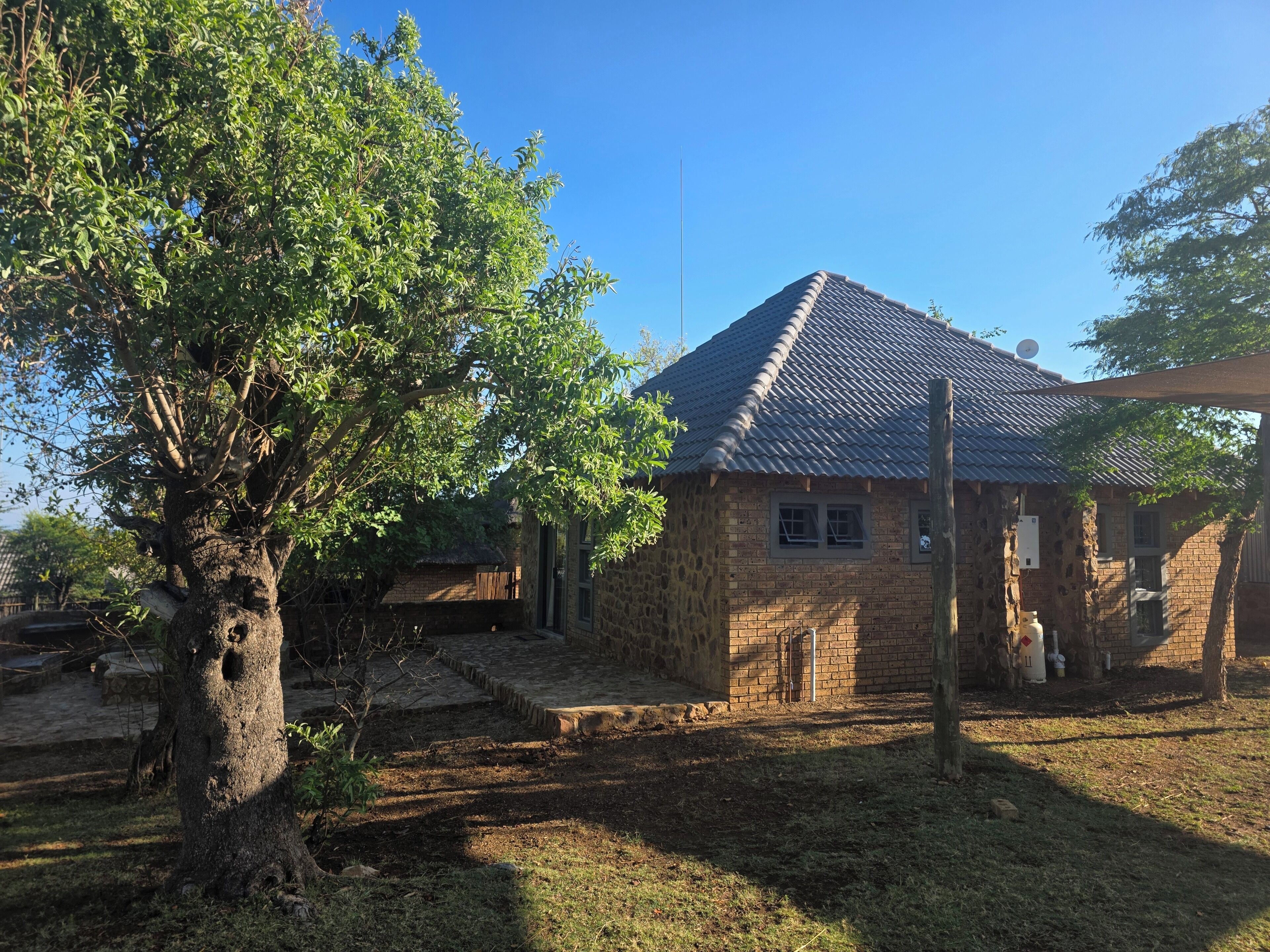 Xalet superior, vistes al jardí | Exterior