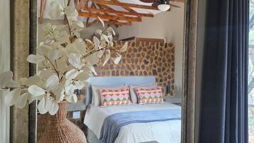 Deluxe Villa, Valley View | Desk, laptop workspace, iron/ironing board, free WiFi