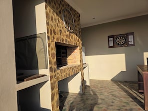 Luxury House, Hill View | Interior - Klipdrift Sands Game Lodge (Hammanskraal)