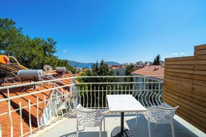 Deluxe Oda, Balkon, Deniz Manzaralı | Balkon