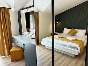 Deluxe Room, Balcony, Sea View | Free WiFi, bed sheets