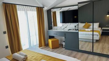 Deluxe Room, Balcony, Sea View