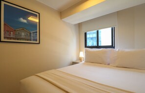 2 bedrooms, Internet - w Engaging 2BR w Balcony in Miraflores (Lima)