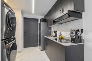 Apartment | 1 bedroom, Internet - w Engaging 1BR in Vibrant Obarrio (Panama City)