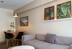 House - w Comfortable 2BR w Balcony in Miraflores (Lima)