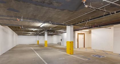 Luxurious Pasadena Home w Parking Near Old Town