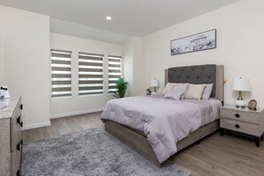 Apartment | 2 bedrooms, Internet - Luxurious Pasadena Home w Parking Near Old Town (Pasadena)