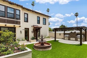 Room - Luxurious Pasadena Home w Parking Near Old Town (Pasadena)