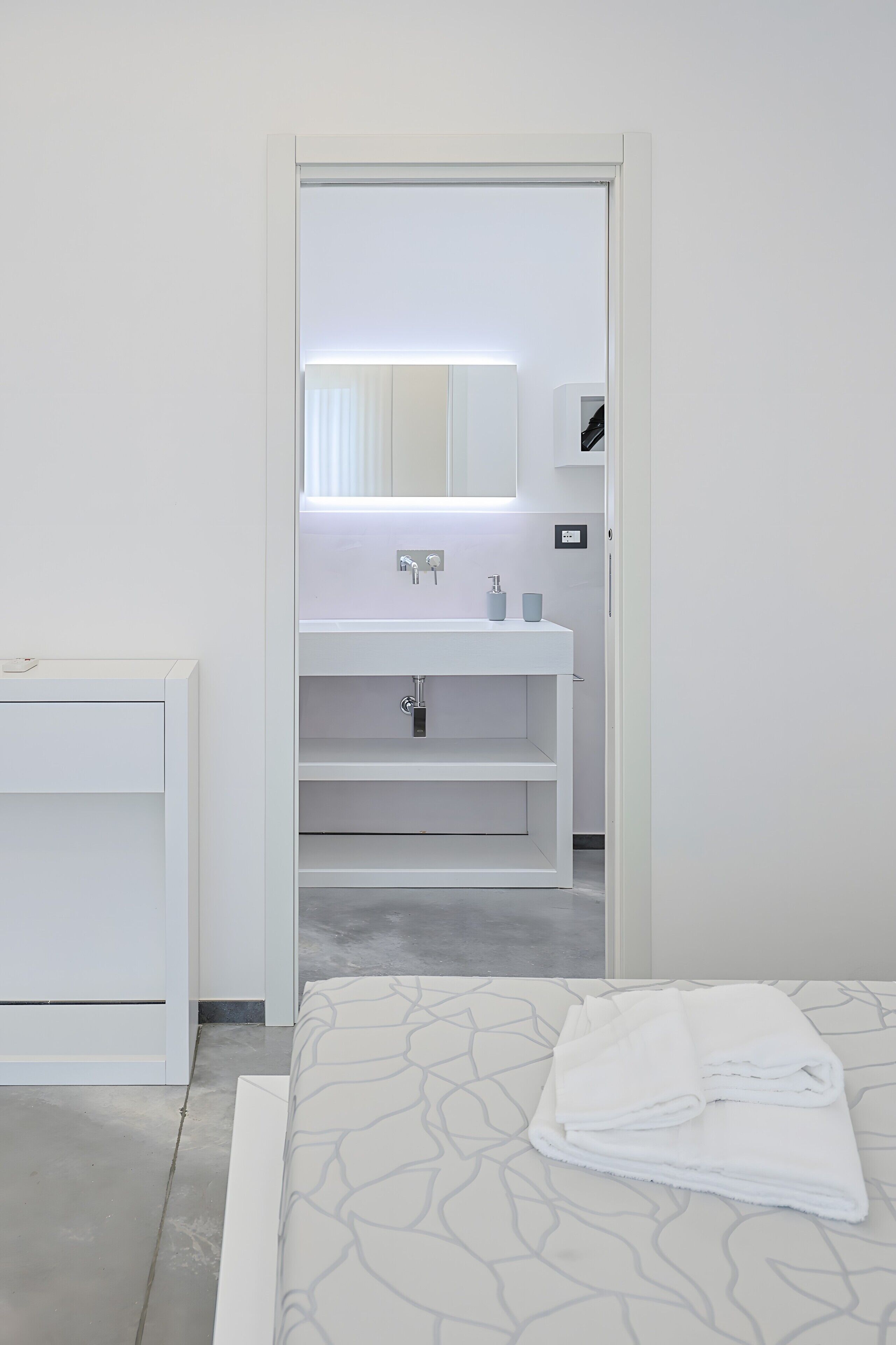 5 camere, Wi-Fi, lenzuola