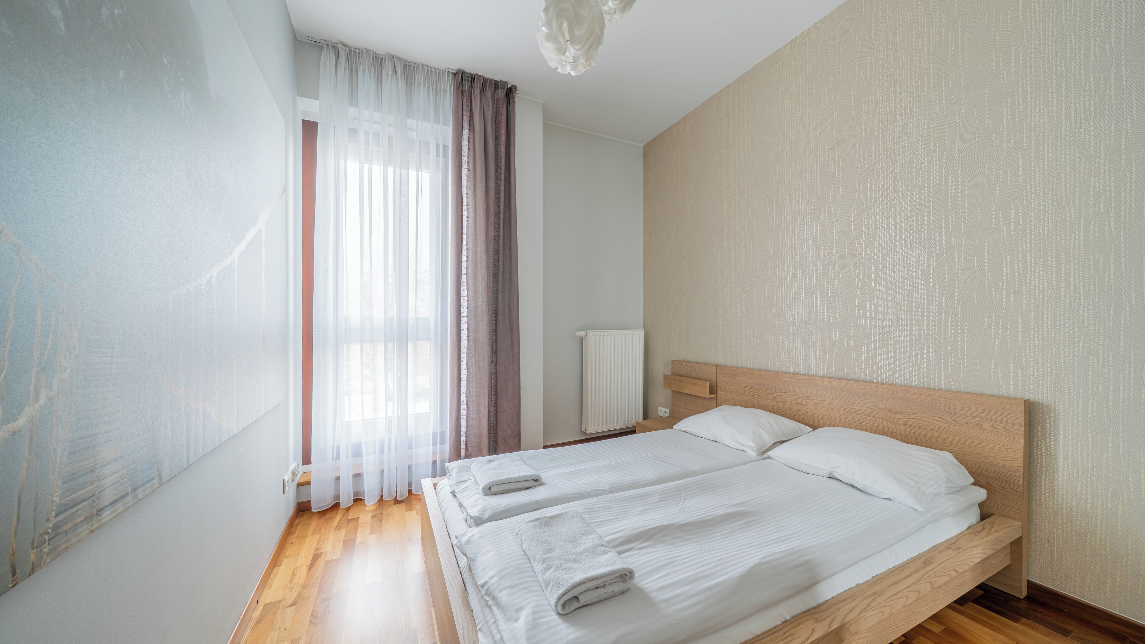 Tabla de planchar con plancha 