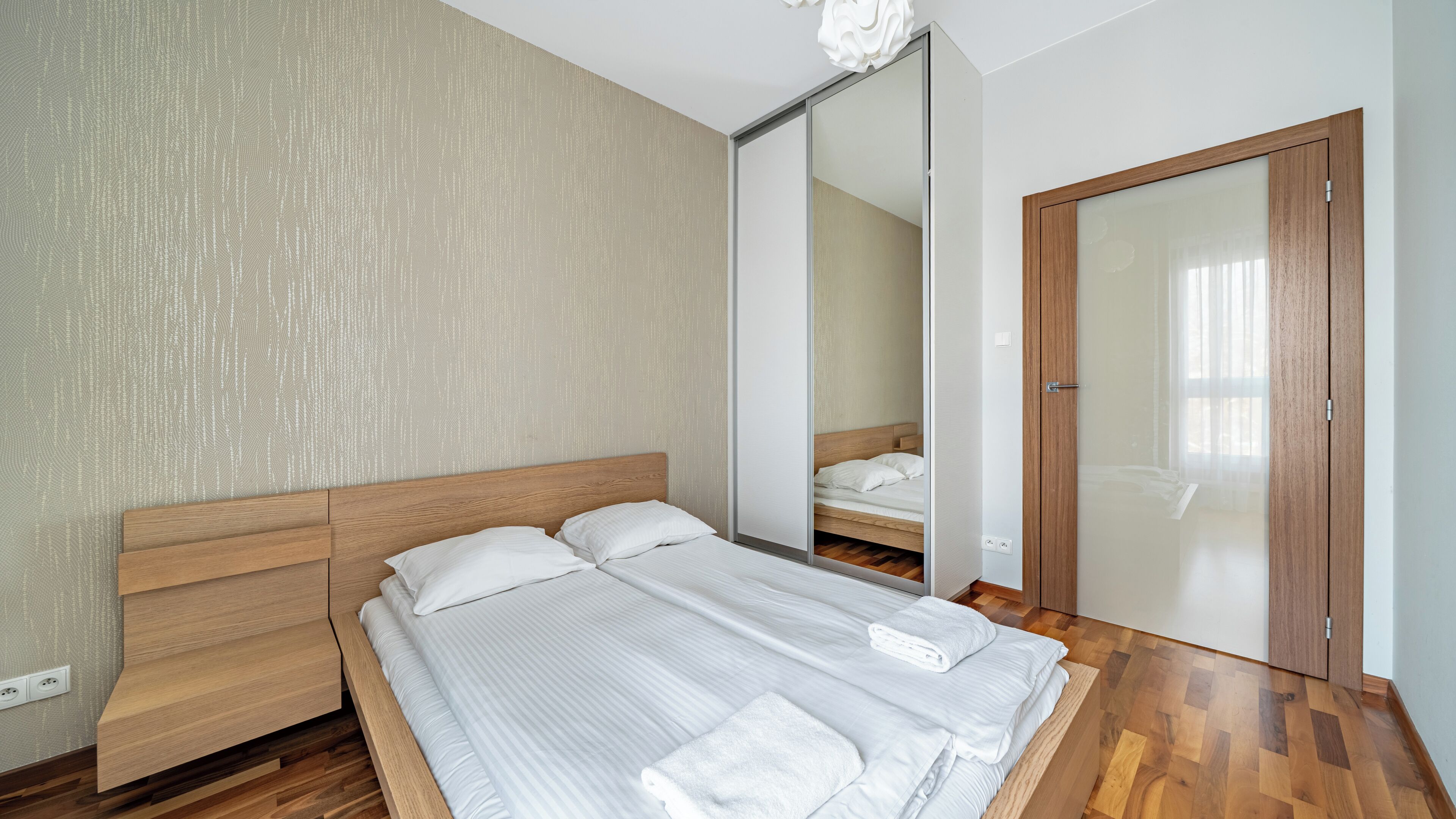 Apartment (62)