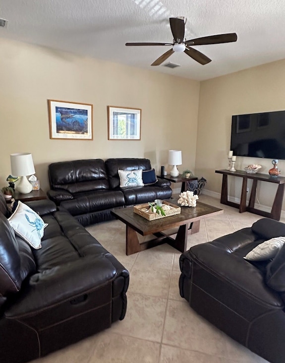Spacious Newly Renovated 3 Bedroom, 2 Bath Home On The Canal In Islamorada, Fl - Islamorada, FL