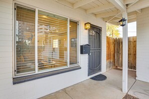 Apartment (1 Bedroom) | Interior - 4 Mi to Dtwn Phx: Midtown Condo w/ Patio! (Phoenix)