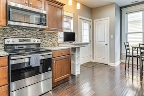 House (2 Bedrooms) | Interior