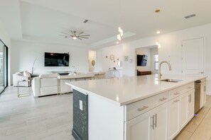 Interior - Resort-style Living! Walkable Bradenton Getaway (Bradenton)