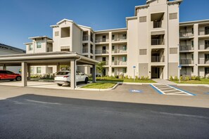 Interior - Golfer's Oasis w/ Pool! Venice Condo on 5th Hole (Venice)
