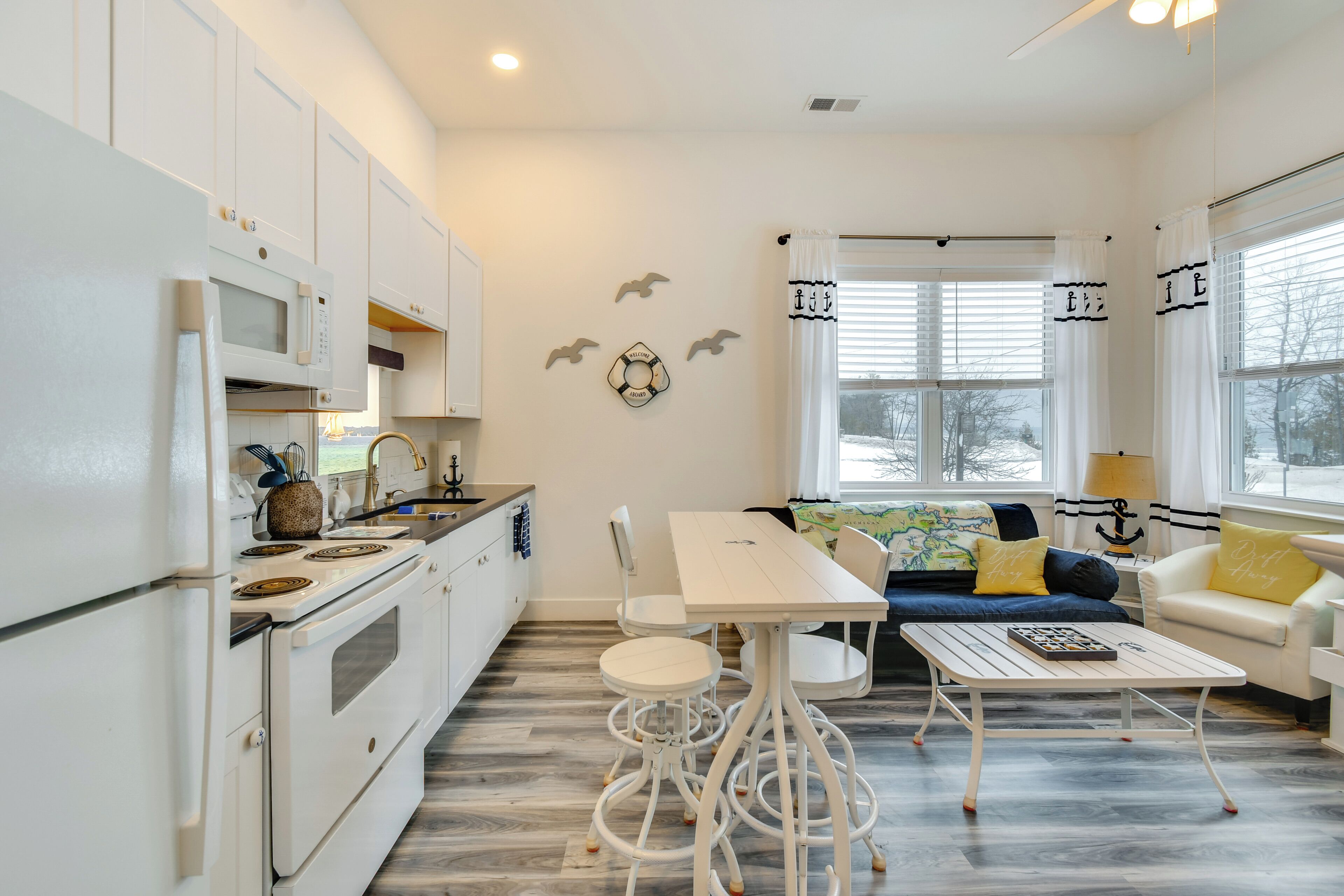 House (2 Bedrooms) | Interior
