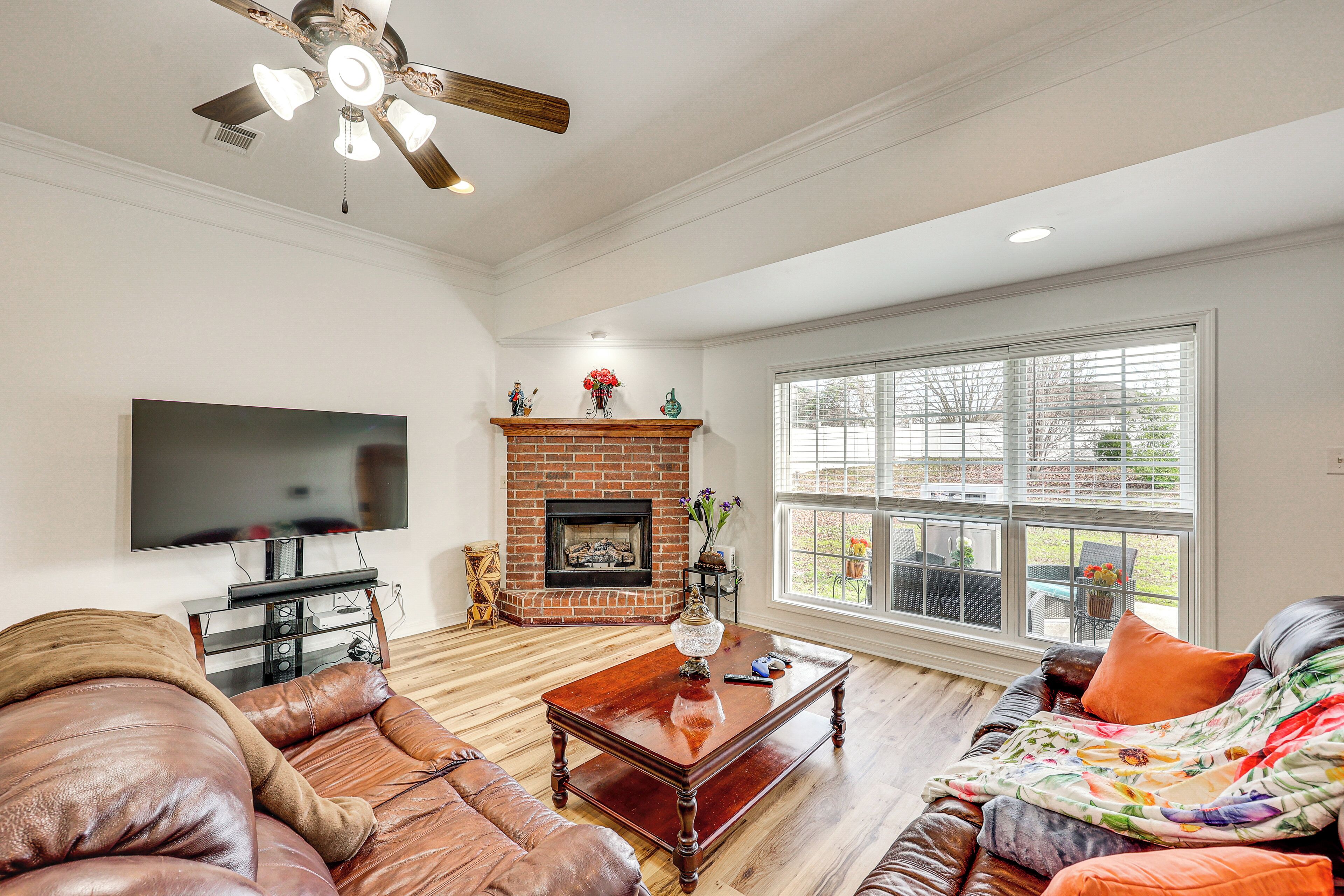 House (3 Bedrooms) | Interior