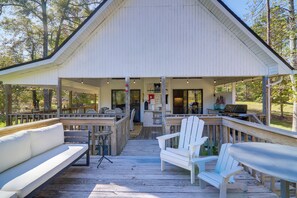 House (3 Bedrooms) | Interior - Private Dock on Lake Sinclair: All-season Retreat (Eatonton)
