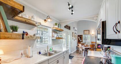 Anglers' Haven! Cedar Creek Reservoir Getaway