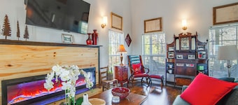 Anglers' Haven! Cedar Creek Reservoir Getaway