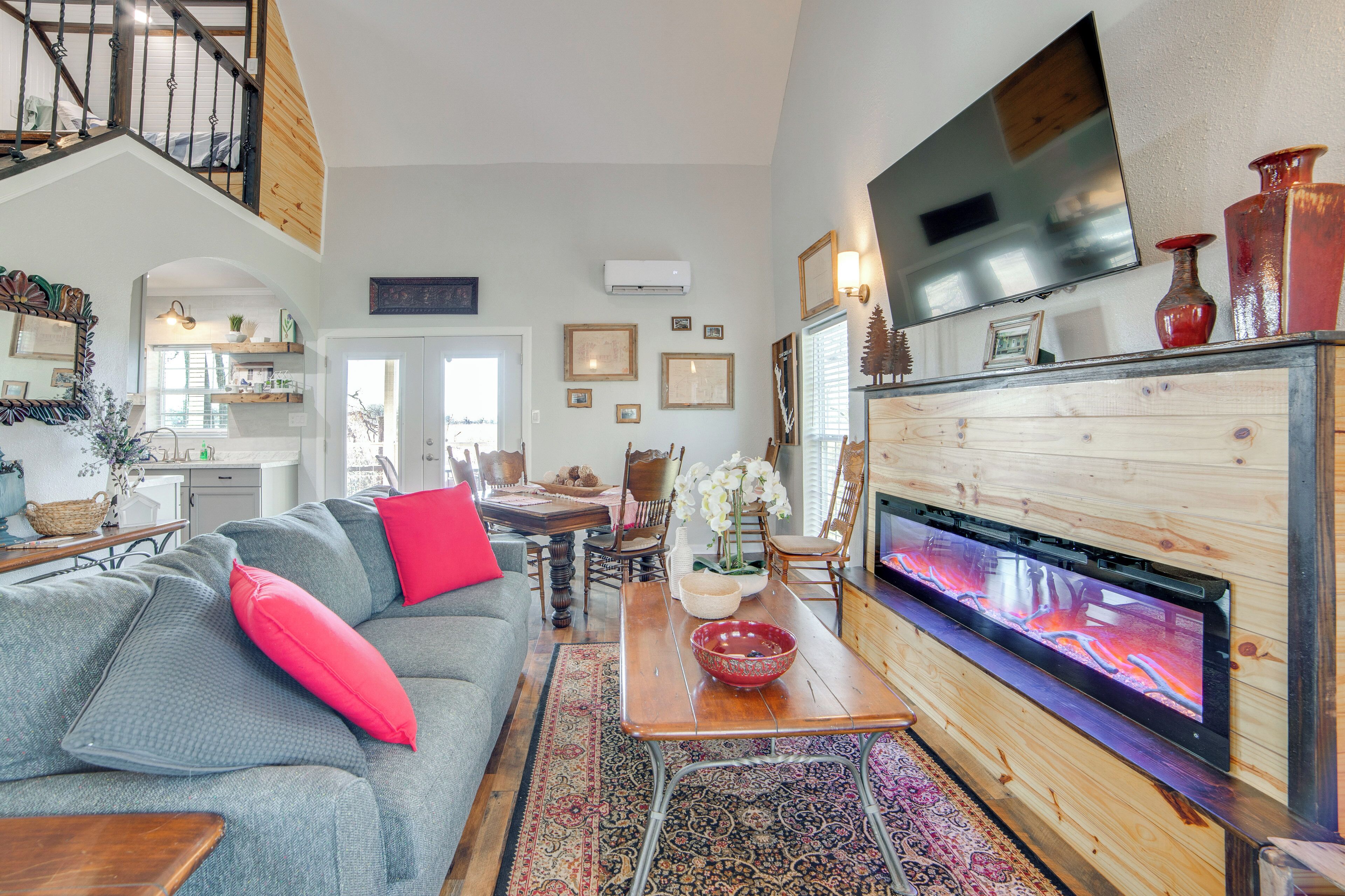House (2 Bedrooms) | Interior