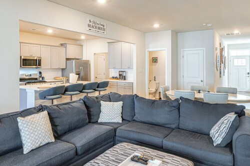 5 Mi to Bethany Beach! Townhome w/ Screened Porch